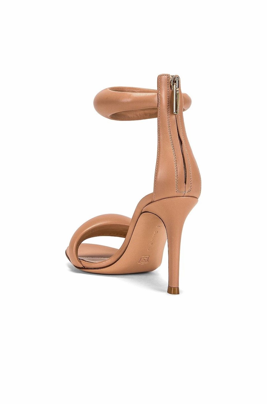 Hot * Gianvito Rossi Bijoux Heels