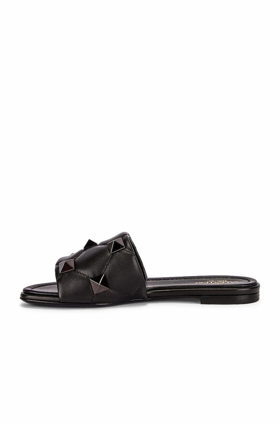 Online * Valentino Garavani Roman Stud Slides