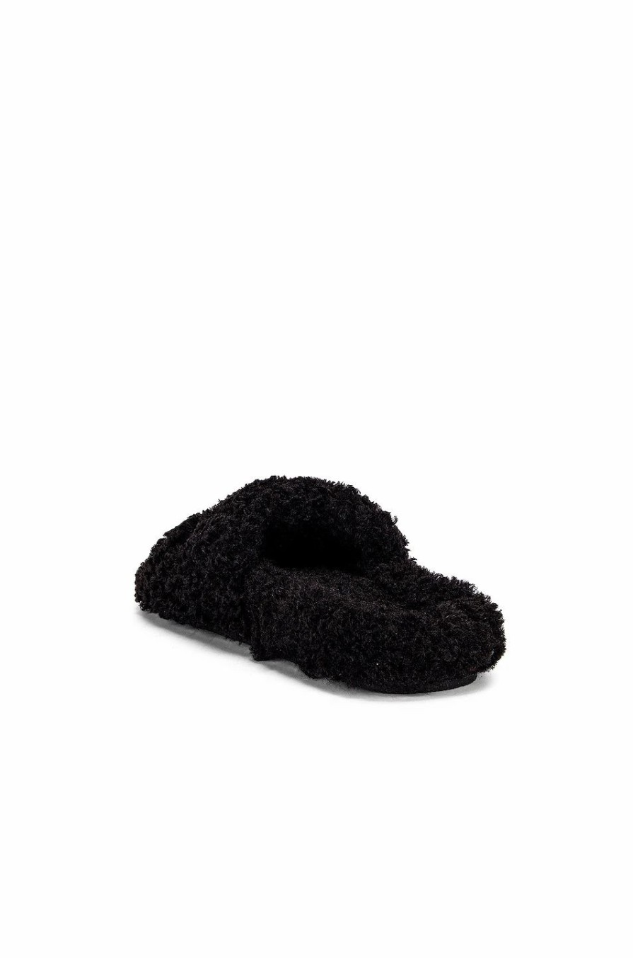 Hot * Balenciaga Furry Slippers