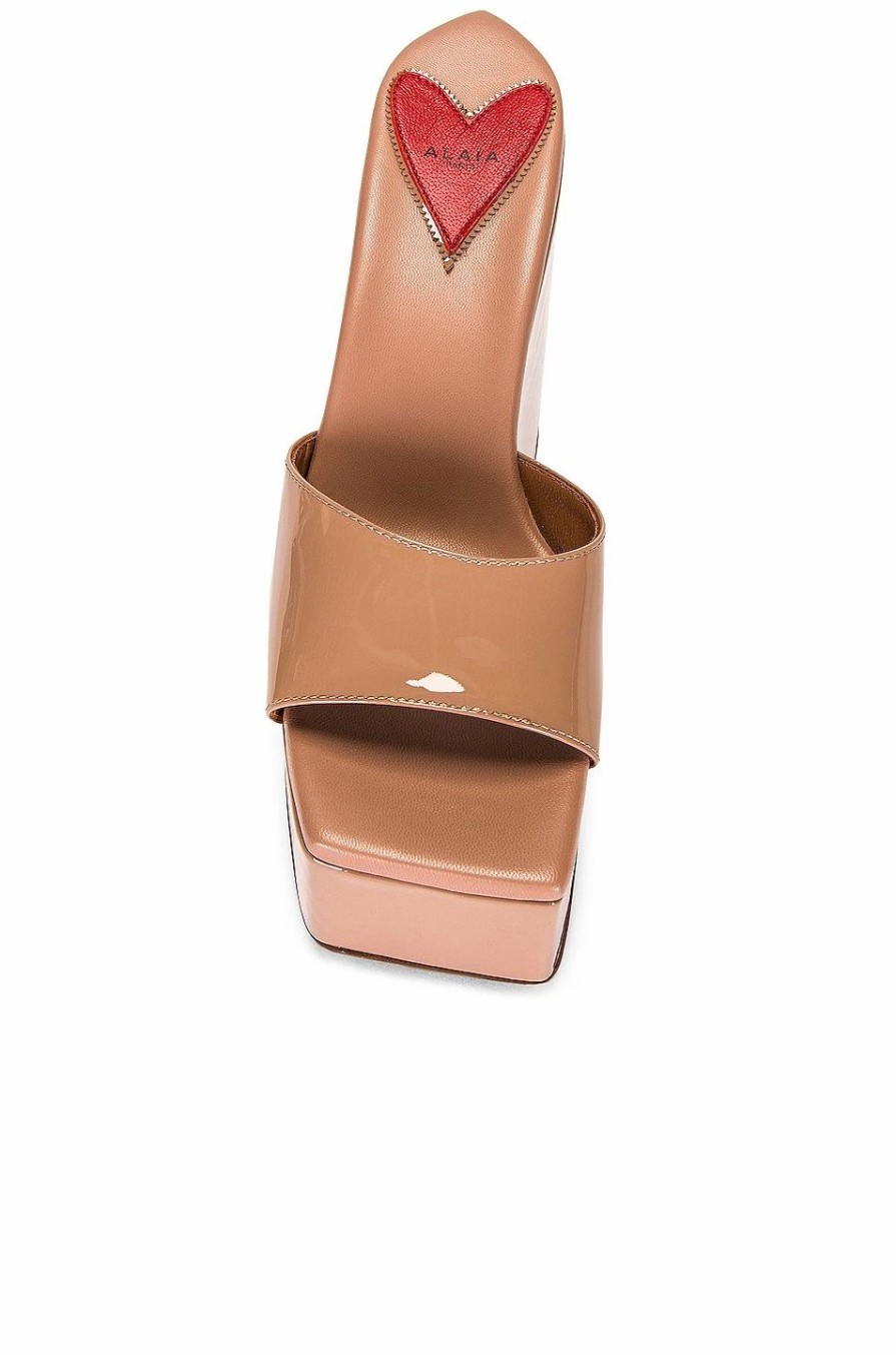 New * Alaia Color Wedge