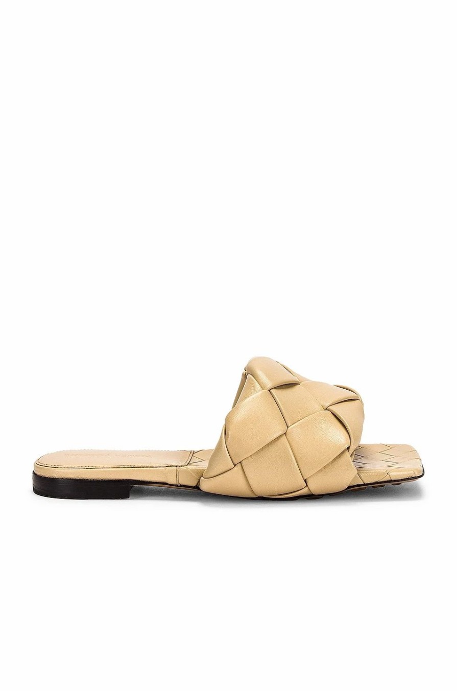 Clearance * Bottega Veneta Lido Sandals